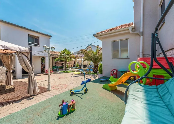 Gorgeous Apartment In Sukosan