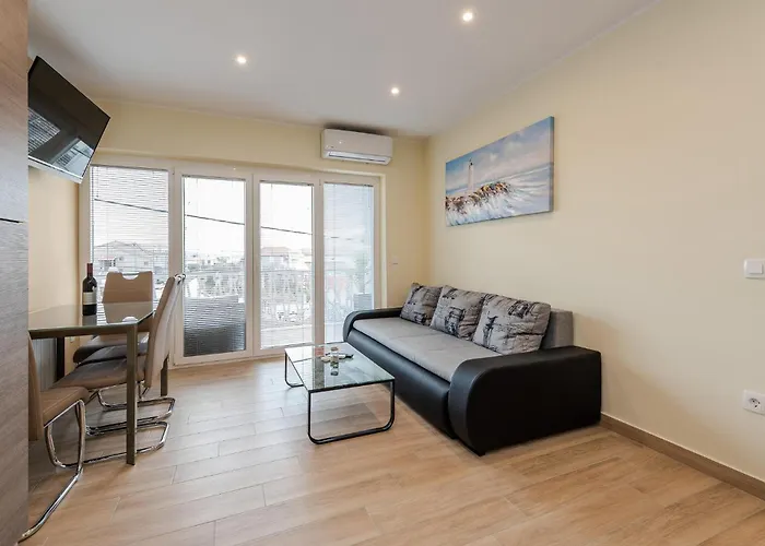 Gorgeous Apartment In Sukosan